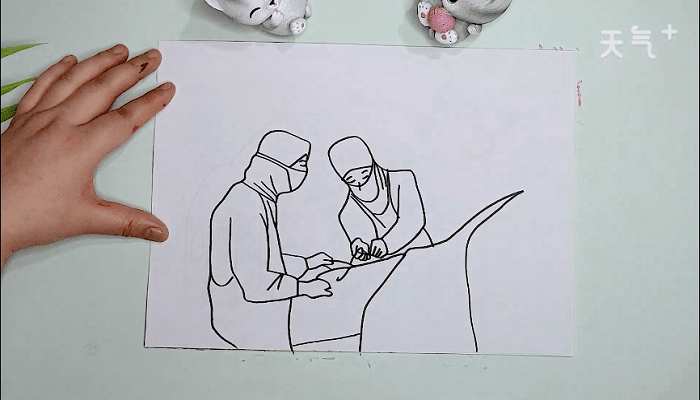 两个医生正在抢护病人简笔画  两个医生正在抢护病人简笔画怎么画