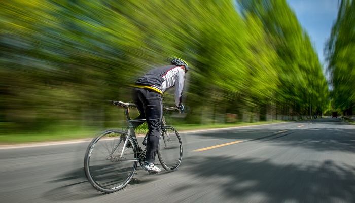 自行车齿轮大小与速度的关系