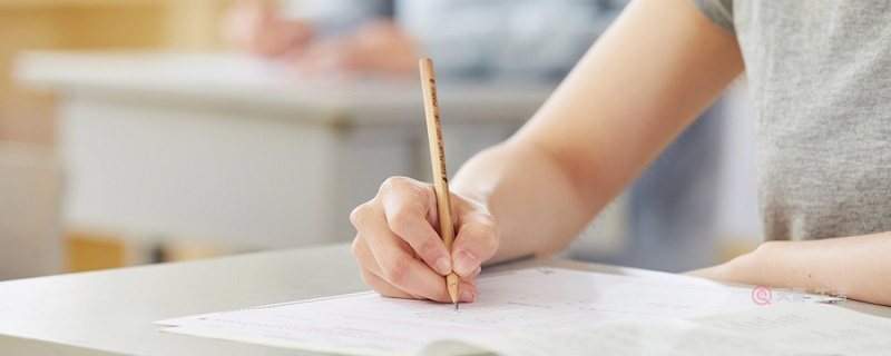 英语四级听力蒙题技巧