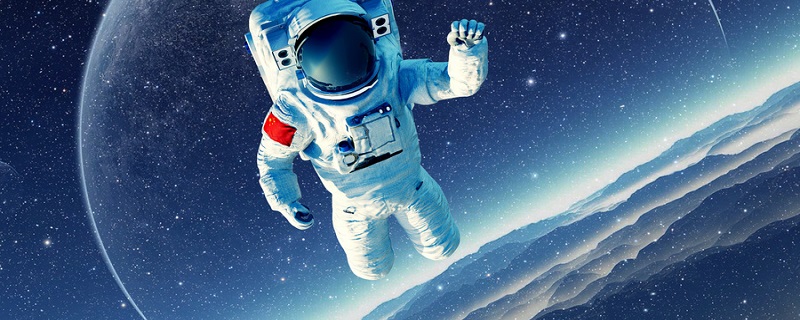 在月球上留下人类第一个足迹的宇航员是