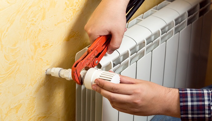 安装散热器时应注意什么如何使用散热器