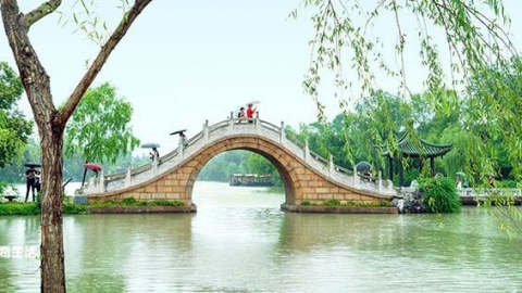 24桥是扬州著名景点什么中的一个地标景观 二十四桥名字的由来