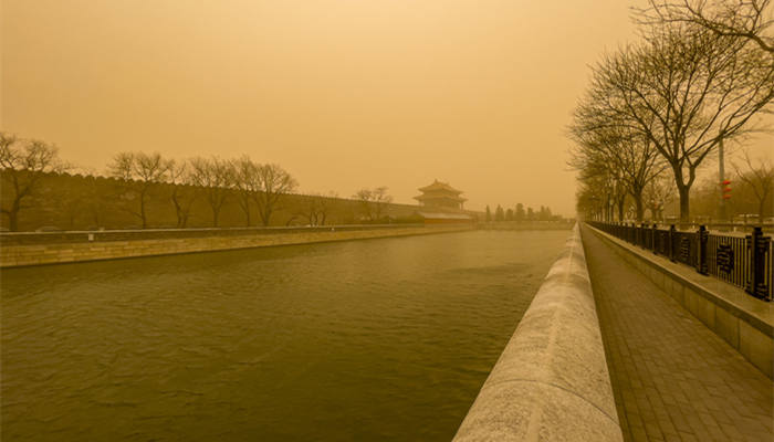 北京沙尘暴的原因