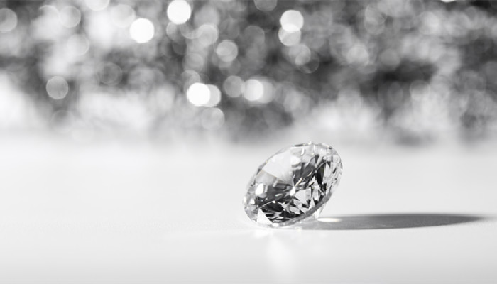 钻石原石和水晶原石怎么分辨