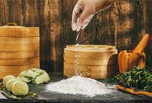 开水烫的糯米粉能做什么
