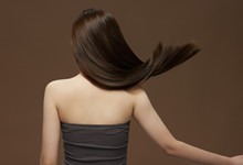 长期使用蓬蓬粉对头发的影响 使用蓬蓬粉对头发会不会不好 头发蓬蓬粉对头发有伤害吗