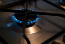 煤气灶自动熄火什么原因，煤气灶自动熄火的原因是什么