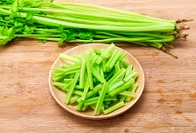 水芹菜和野芹菜怎么区分 水芹菜野芹菜的区别