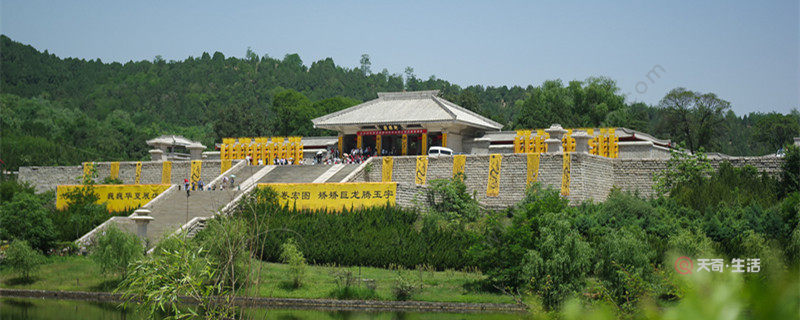 教育 > 正文  满城汉墓,又名中山靖王墓,位于河北省保定市满城区陵山