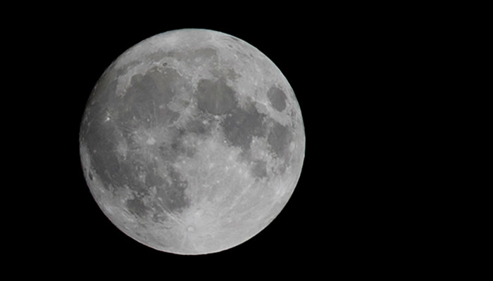月球的直径大约是地球的几分之几