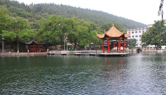 洪湖是我国哪个省的湖泊