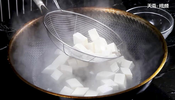 蛋黄熘豆腐的做法 怎么做蛋黄熘豆腐
