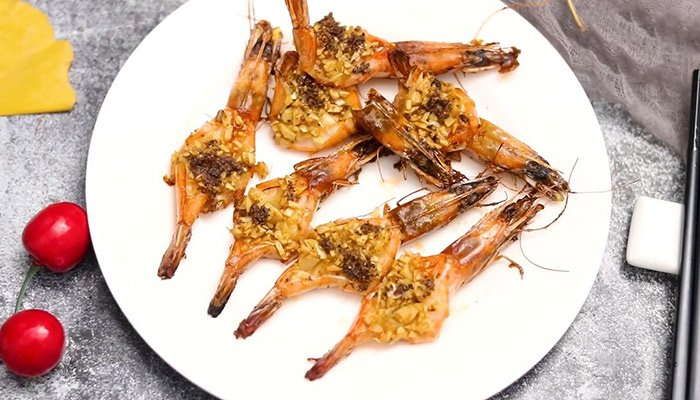 蒜蓉烤大虾怎么做 蒜蓉烤大虾的做法