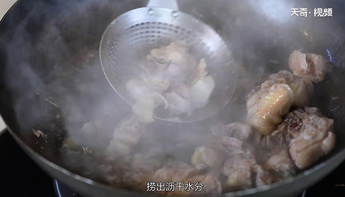 香菇酱焖鸡的做法 香菇酱焖鸡怎么做