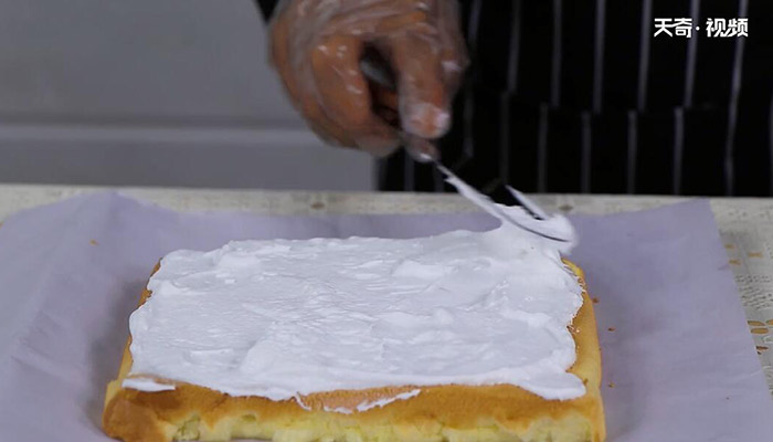 黄桃蛋糕卷的做法 黄桃蛋糕卷怎么做