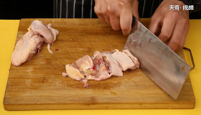 南乳笋鸡的做法 怎么做南乳笋鸡