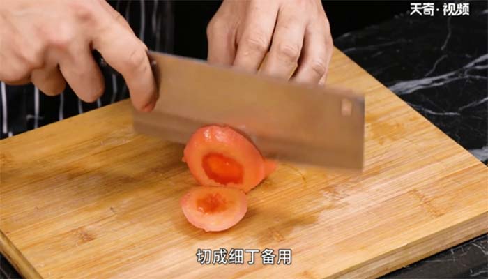 西红柿鸡汤的做法 西红柿鸡汤怎么做