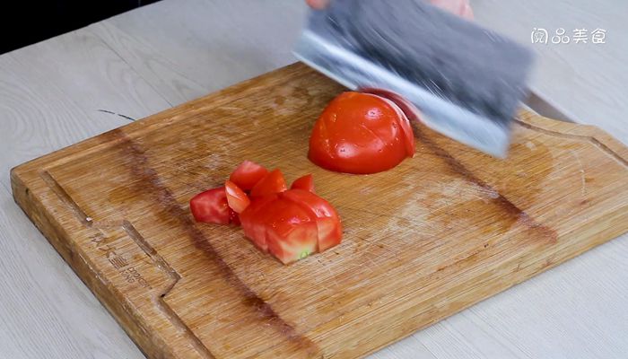 西红柿尖椒炒茄子的做法  西红柿尖椒炒茄子怎么做