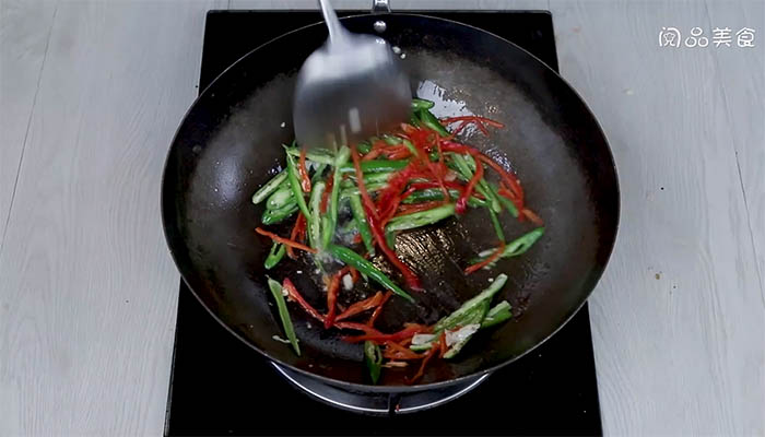 尖椒炒土豆丝的做法 如何做尖椒炒土豆丝
