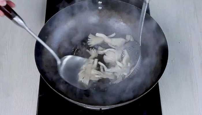 干煸平菇的做法 如何做干煸平菇