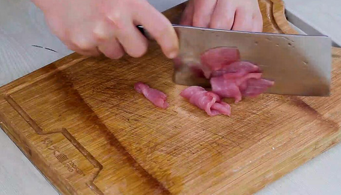 白萝卜炒肉片怎么做 白萝卜炒肉片的做法