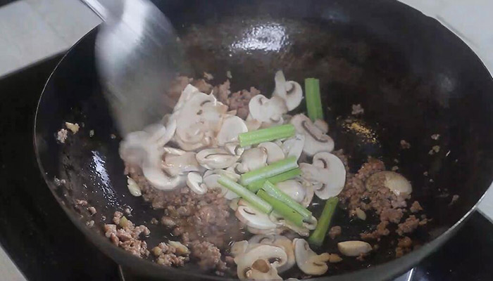 白菇炒肉末最正宗的做法 白菇炒肉末的做法