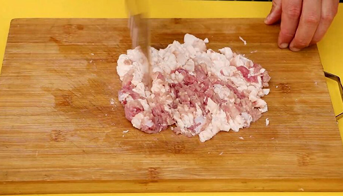 炒熟肉馅包饺子的做法 如何做炒熟肉馅包饺子