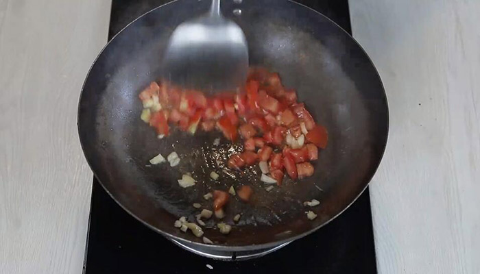 番茄焖青豆正宗做法 番茄焖青豆怎么做