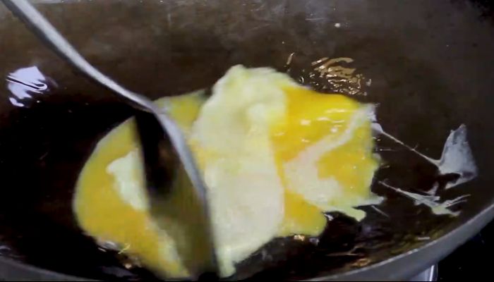 尖椒炒鸡蛋的做法  尖椒炒鸡蛋怎么做
