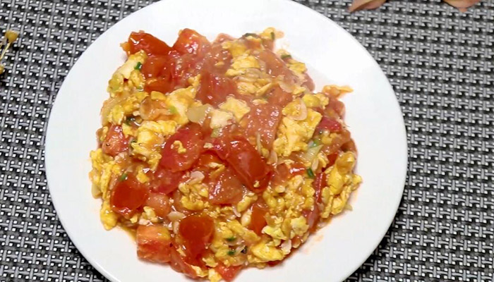 番茄虾米炒蛋如何做 番茄虾米炒蛋的做法