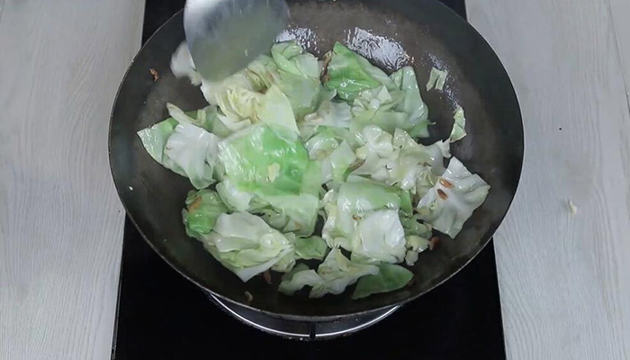 海米炒圆白菜的做法 海米炒圆白菜怎么做