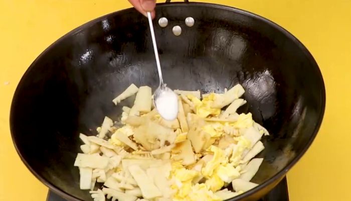 竹笋炒鸡蛋的做法 竹笋炒鸡蛋怎么做