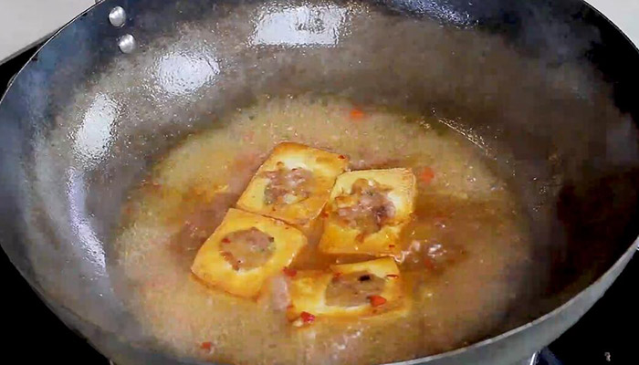 红烧肉酿豆腐如何做 红烧肉酿豆腐的做法