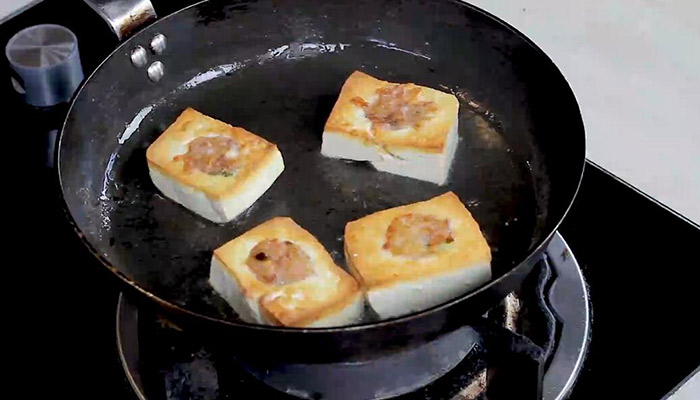 红烧肉酿豆腐如何做 红烧肉酿豆腐的做法