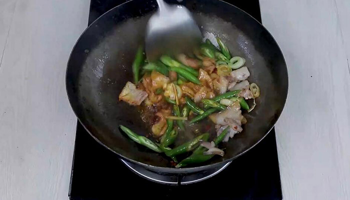 尖椒炒肉的做法 尖椒炒肉怎么做