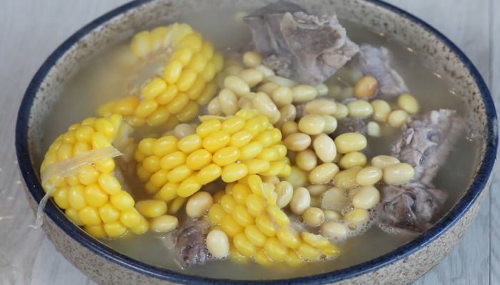 黄豆炖骨头汤的家常做法  黄豆炖骨头汤怎么做