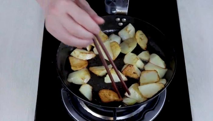 孜然香辣土豆块的做法  孜然香辣土豆块怎么做
