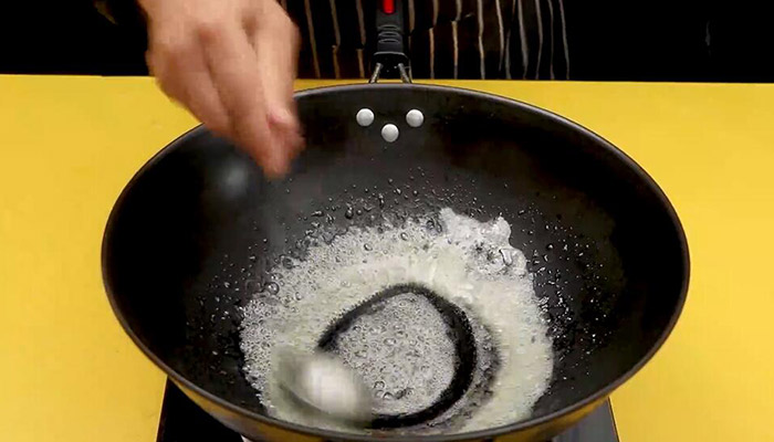 花生米裹糖粉怎么炸 花生米裹糖粉的做法