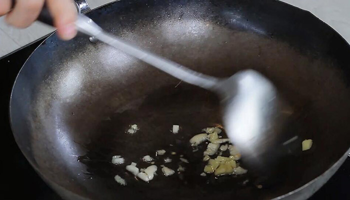 青豆炒香菇怎么做好吃 青豆炒香菇的做法
