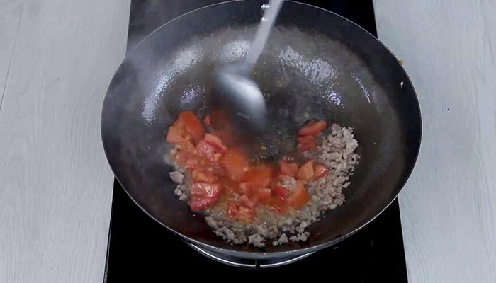青椒番茄炒毛豆做法 青椒番茄炒毛豆怎么做