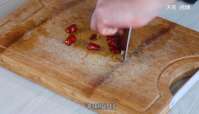 芹菜炒藕丝的做法  芹菜炒藕丝怎么做