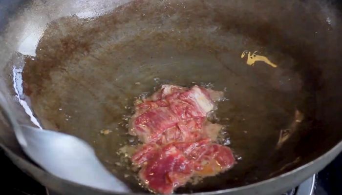 牛肉炒香菇的做法  牛肉炒香菇怎么做
