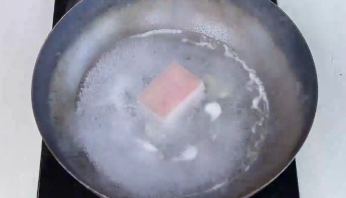 西红柿炖猪肉如何做  西红柿炖猪肉的做法