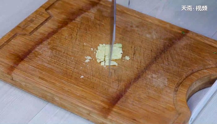 咸蛋黄炒笋瓜如何做  咸蛋黄炒笋瓜的做法
