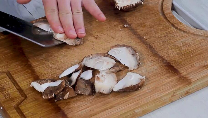 沙葛炒香菇的做法 沙葛炒香菇怎么做
