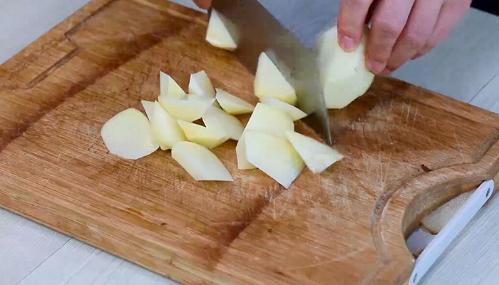 土豆豆角炖鸡块做法 土豆豆角炖鸡块怎么做
