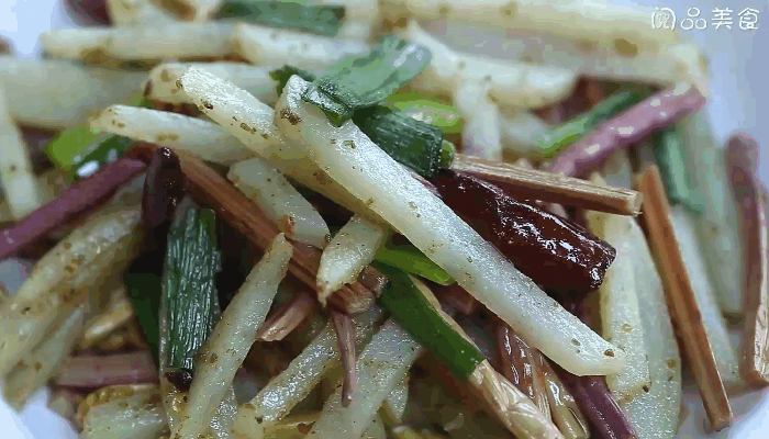 干锅蕨菜土豆的做法，干锅蕨菜土豆怎么做