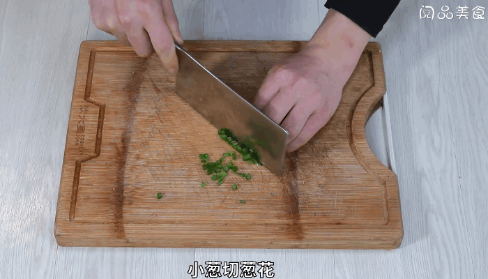 榨菜黄豆芽炒肉丁的做法，榨菜黄豆芽炒肉丁怎么做