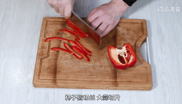 柿子椒炒鸡丝的做法，柿子椒炒鸡丝怎么做