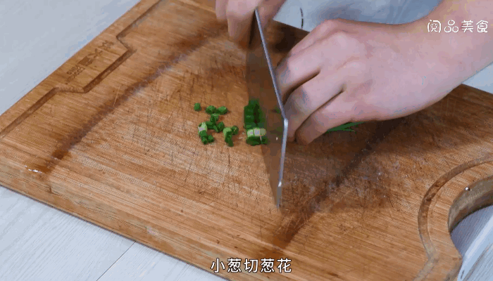 白菜煮油豆腐的做法 白菜煮油豆腐怎么做
